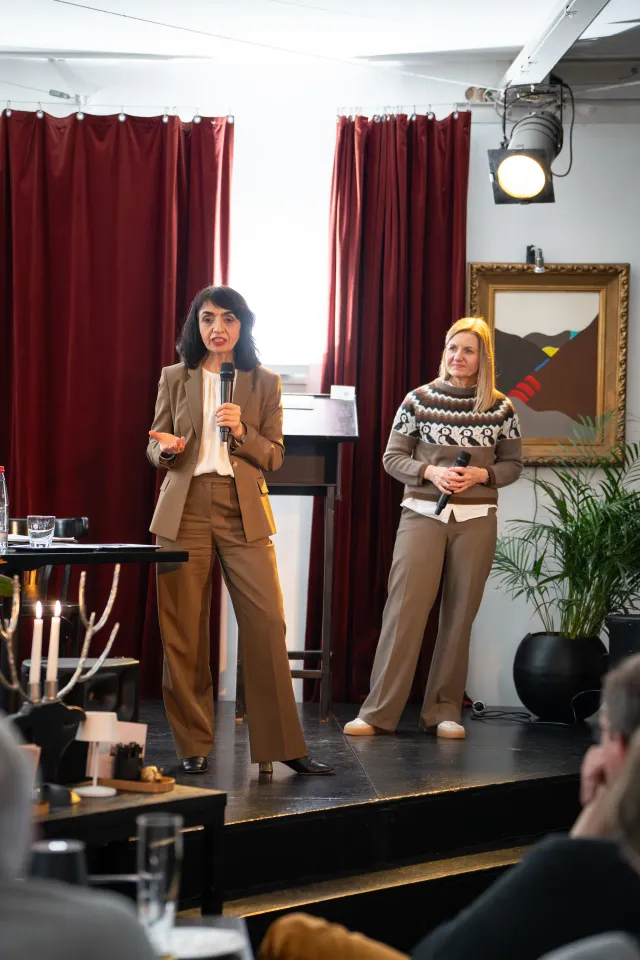 Landtagspräsidentin Muhterem Aras MdL im Kaffeehaus Hagen